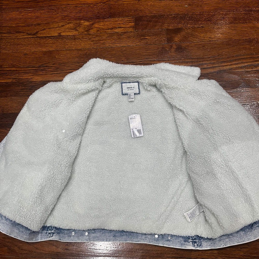 Forever 21 Blue Denim Jacket with White Sherpa Lining Size S With Tag - Picture 7 of 12